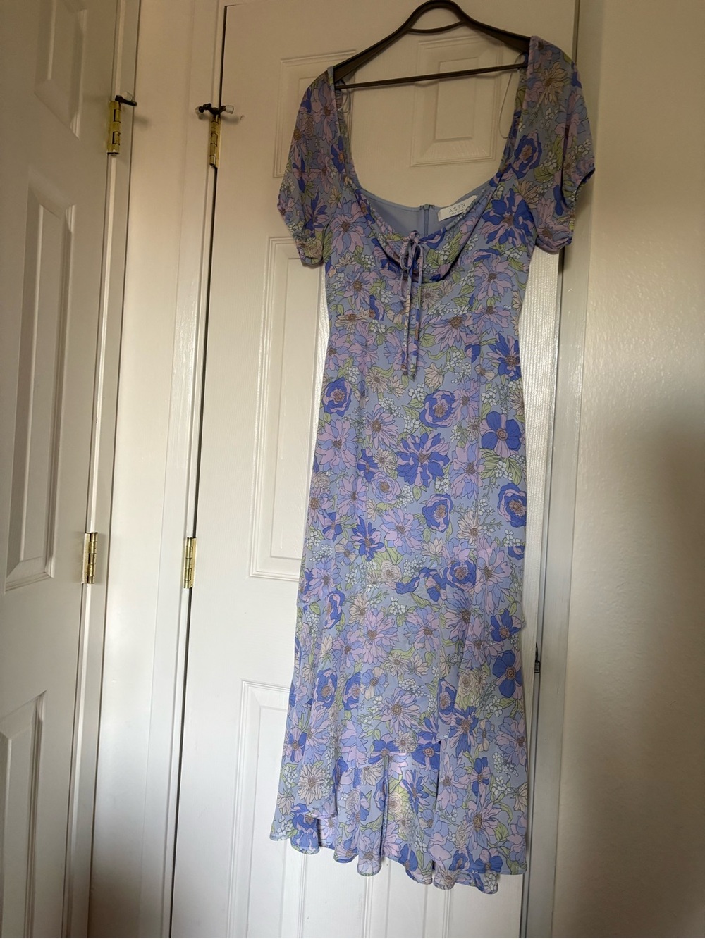 Astr Lavender Floral Tie-Front Midi Dress